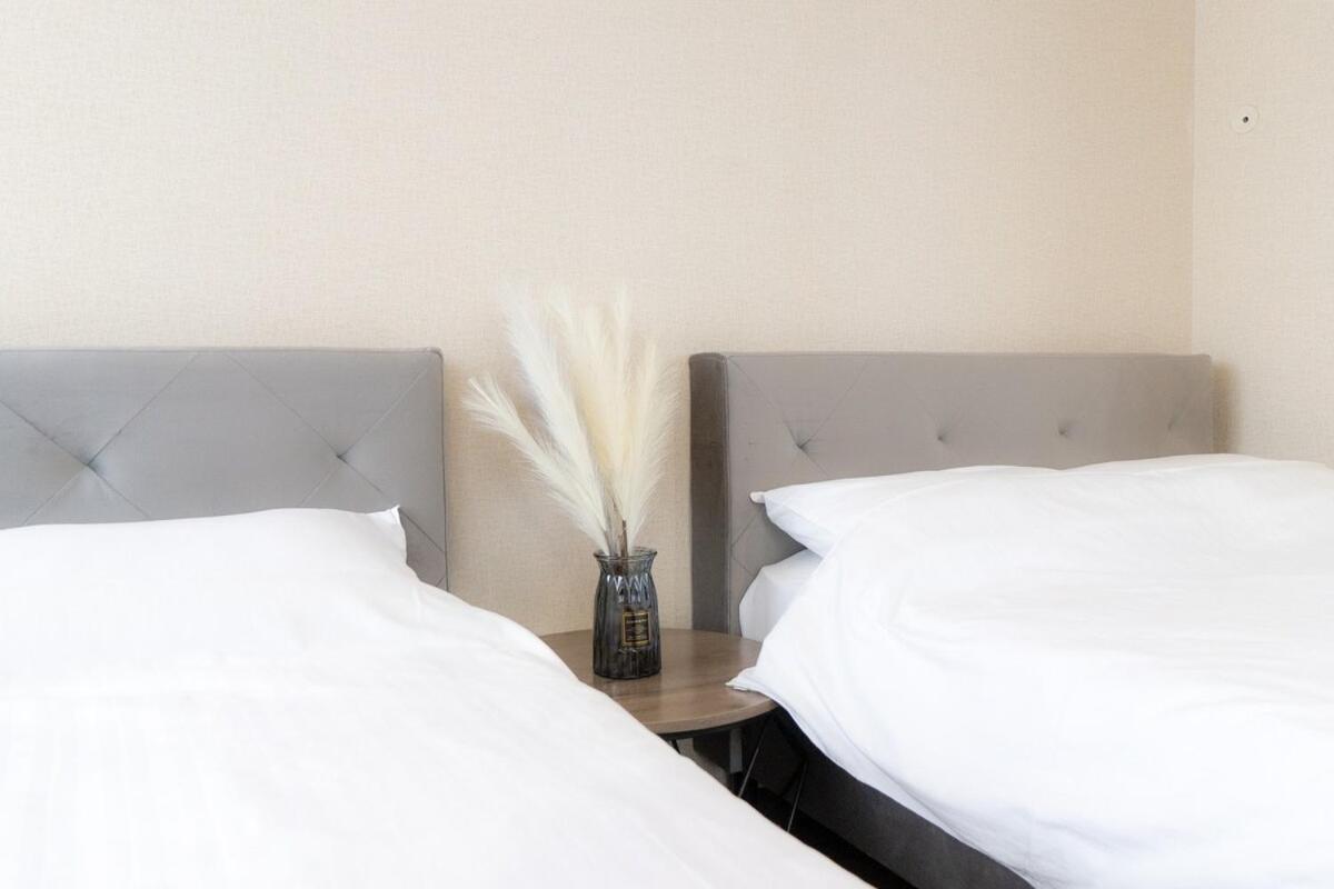 3F Guest House Netomari 西九条駅から徒歩2分 Ōsaka Eksteriør bilde